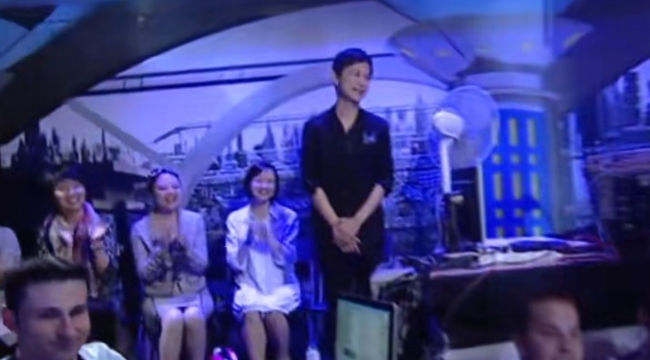 离开了滤镜的何炅长这样,《快本》抄袭被国外公开处刑,太丢人!