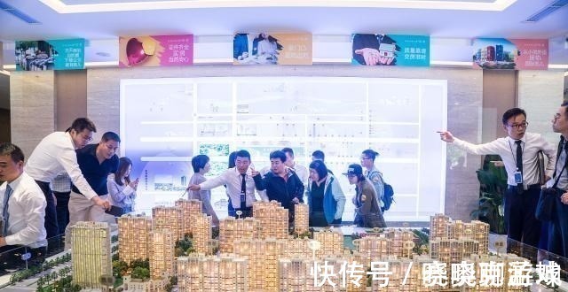 透露|房贷期限短不一定划算，银行员工透露：还要考虑货币贬值