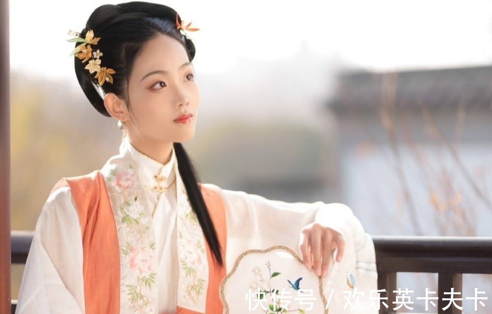 苏东坡!苏东坡很器重的词人毛滂,因公事和妻子分别,写下一首很深情的词