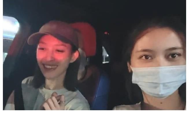 《心动4》嘉宾线下互动,小me穿橙子衣服,麦穗跟两姐妹聚餐