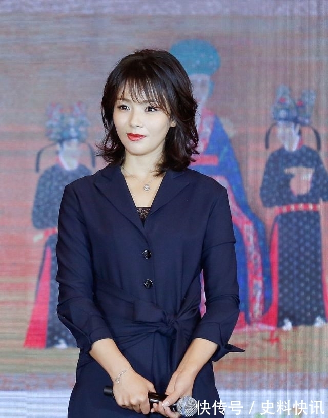 刘涛 女人年纪越大越别急着烫发,试试这4种短发,“阿姨”变“姐姐”