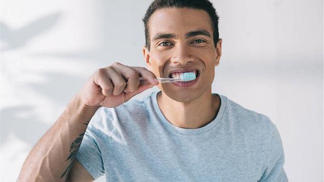 衰老期|男性衰老标志一般有“1小2大3臭”，假如没有，说明你还年轻