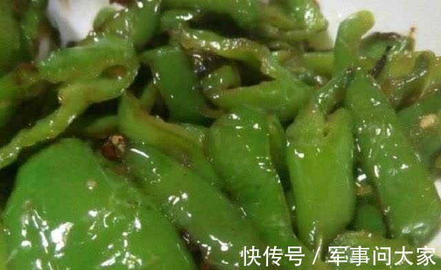 做辣椒炒肉,肉先别急着下锅,学会这3招,就连辣椒都是香的!