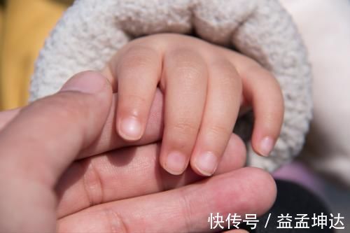 专家建议|人口警报拉响，房地产要“后继无人”？专家建议放开三胎，可行？