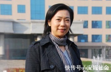 世界女排|女排唯一的五冠王，退役下海经商创下过亿资产，女儿是清华博士！