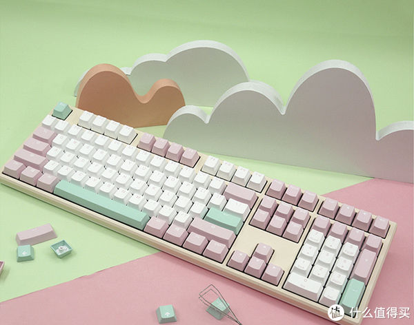 rgb|对于热爱电竞游戏的她,这个情人节你要送什么?