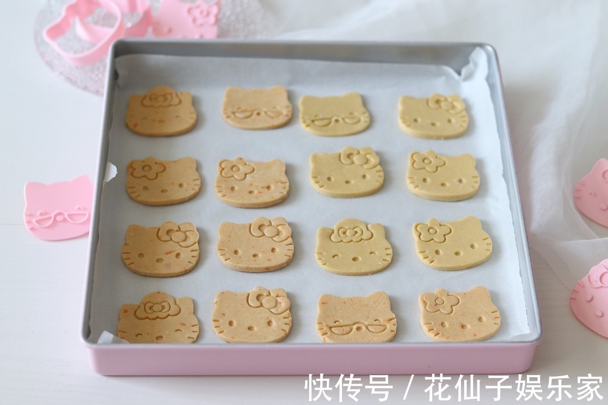 红薯搭配奶粉，做出来美味的饼干，味道香甜极了