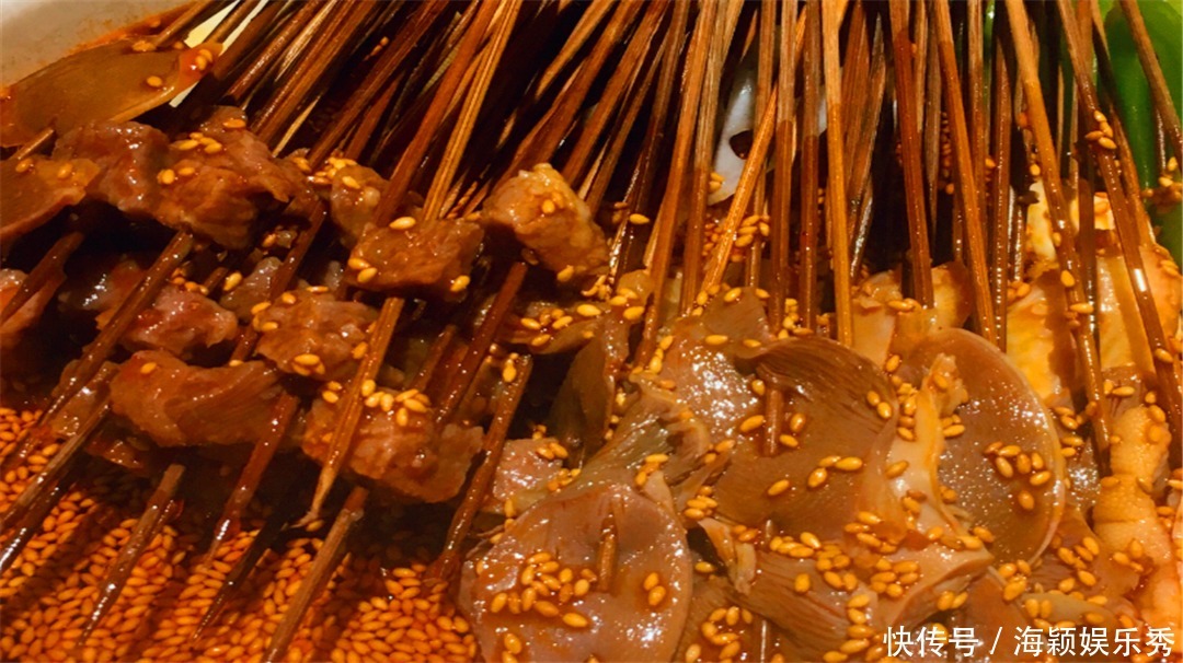 美食|棒棒鸡和钵钵鸡不是同一道菜,竟然是两种美食,它们的区别在哪