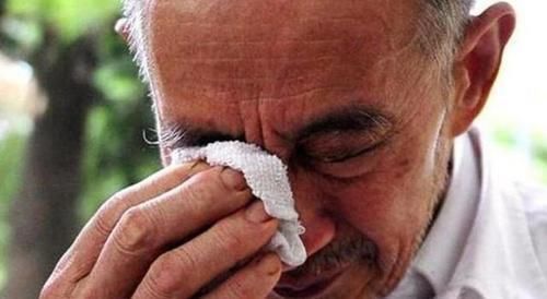 嫌弃|初中生公认“最嫌弃”的3种同桌,碰上最后一个,立马找老师调座