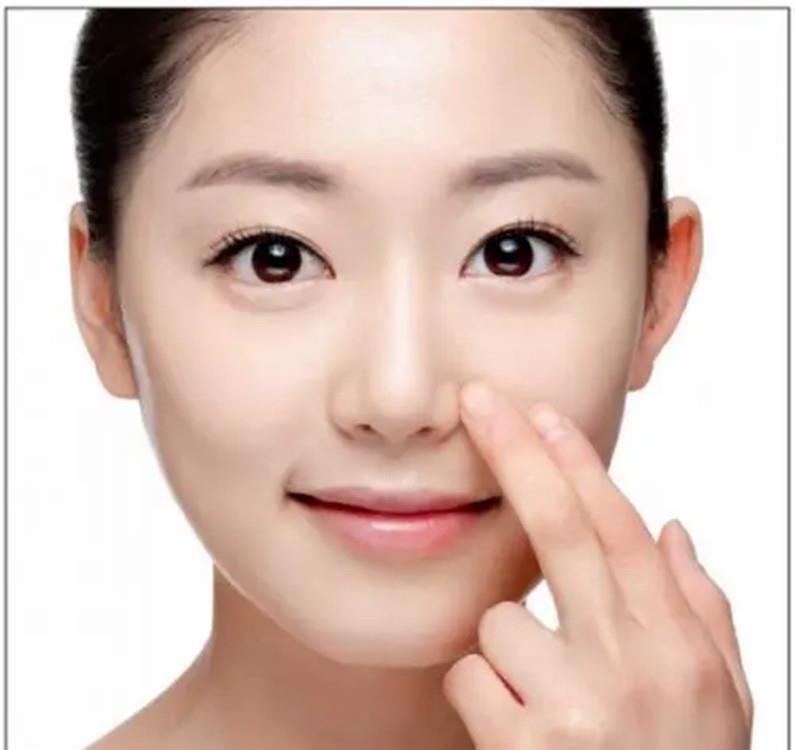 回事|毛孔粗大别不当回事,这几个问题需要注意,避免形成“马蜂窝”