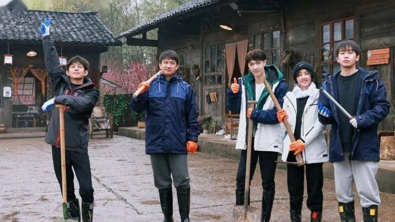 五哈第二季阵容官宣，他从常驻变飞行，加入的新成员让人惊喜