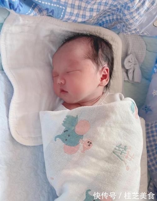 宝宝|宝宝过度喂养危害大,爸妈不容忽视,要警惕宝宝发出的哪几种信号?