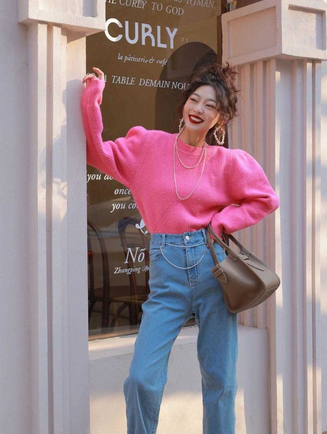 针织 温柔浪漫的小清新穿搭示范,这几套简约又日常,照着穿准没错