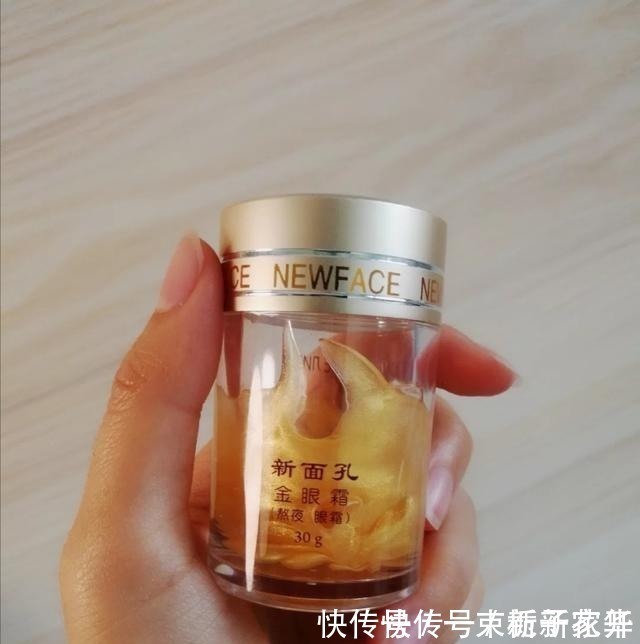 护肤 上了年纪的女人,再没钱也要囤这些护肤好物,总有一款适合你