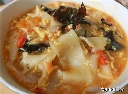 美味|饺子皮别只包饺子，两三步做成汤，方便又美味，能管一天不饿