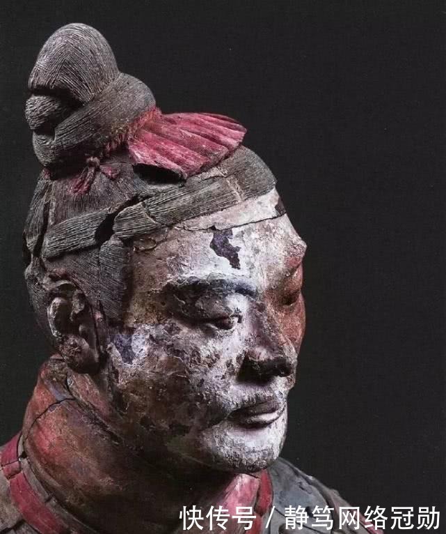 坚毅|秦始皇兵马俑刚出土时的“彩照”:色彩斑斓,目光坚毅,宛如真人