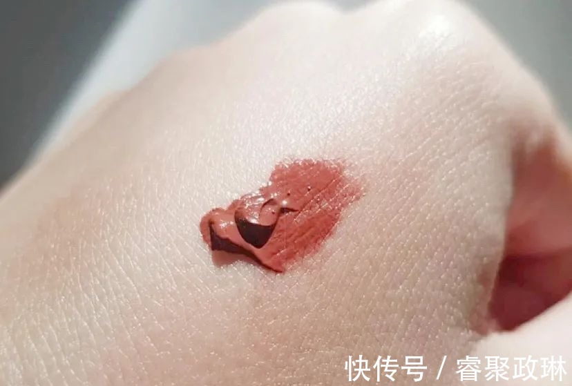 大美|原来，女生们口中的彩妆“调色师”是这个呀！