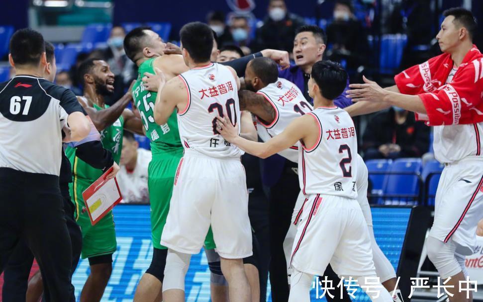 辽宁队|姚明CBA亲自为威姆斯平反!官方一句话给他定性,广东队魂被冤枉