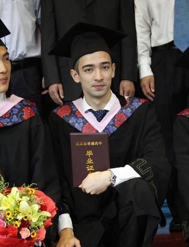 精致|韦唯26岁儿子近照曝光,眉清目秀五官精致,颜值高还是个学霸