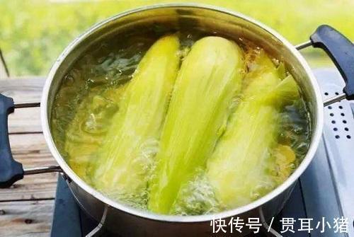 玉米|水煮玉米“玉米水”留好了，3个用途，快回家试试