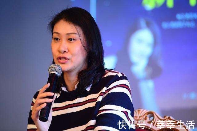 排球|她是排球界的“玻璃美人”，身高1米97，退役后成作家，39岁仍单身
