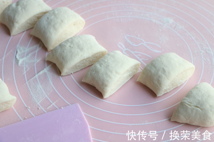 从来没吃过如此好吃的早餐饼，做了30张，还没上桌就吃光，太香