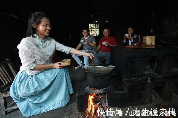 在茶桌上这些失礼的行为，看看你有没有中招细节成就品味