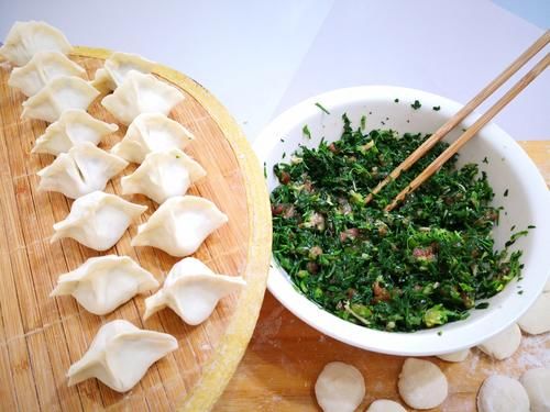  入适量|冬至吃饺子，韭菜白菜靠边站，此菜最鲜美，对眼睛好，不懂吃可惜