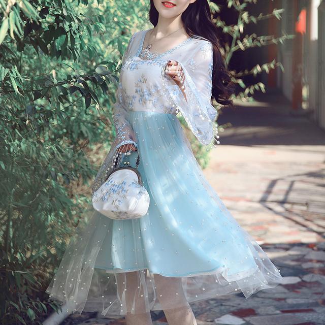 汉元素|汉服即便是改良了,也只有中国人才能穿得出神韵,外国人还真不行