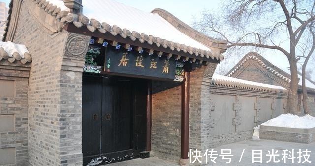 许广平!“半生尽遭冷眼”的萧红:四任男友全都背叛,遗言想葬鲁迅墓旁