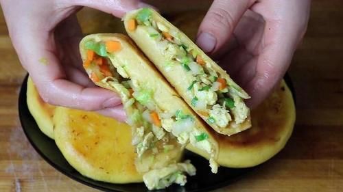 宁愿不吃红烧肉，也想吃白菜红薯饼，皮香馅鲜，吃一次就忘不了