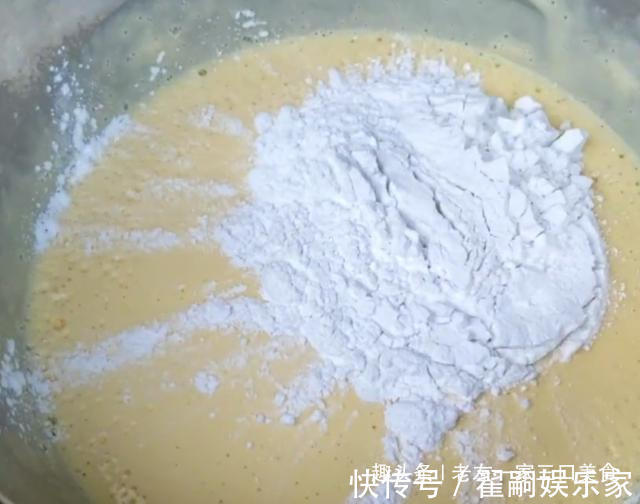 一碗大米6个鸡蛋，往电饭煲一倒，出锅家人抢着吃，绵软香甜