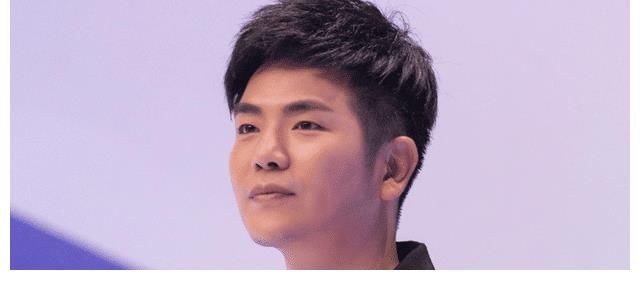 《追光吧》初舞台全曝光,刘也唱跳很稳,尚九熙唱二手玫瑰的作品