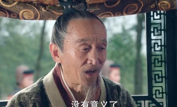 曹操|曹操的五大谋士中,为何只有贾诩笑到最后?易中天:做人有大智慧