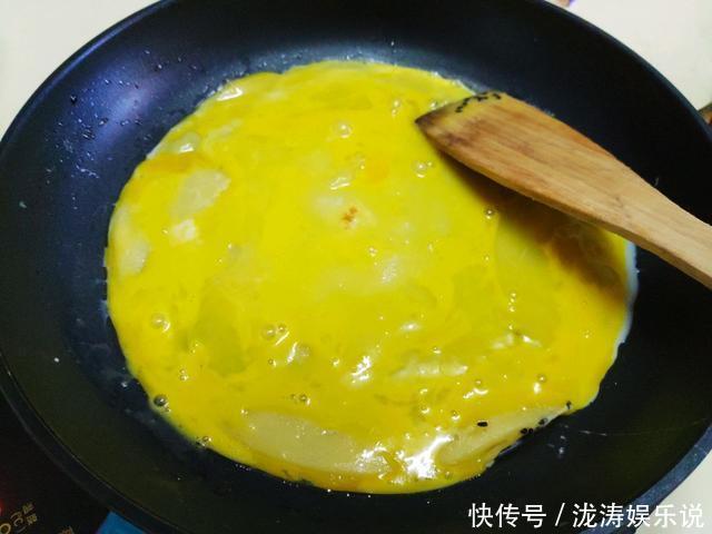 补钙|儿童早餐吃什么虾皮蛋饼简单又补钙,很适合给孩子做早餐!