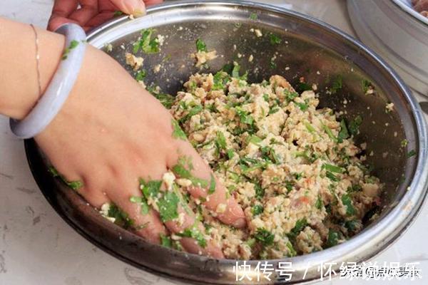 调制饺子馅的诀窍,这三种调料用得好,饺子才叫真的香