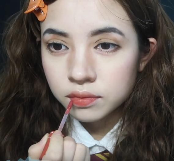 成品|初中生仿妆“赫敏”,开始还是作业太少,看到成品电影你来演