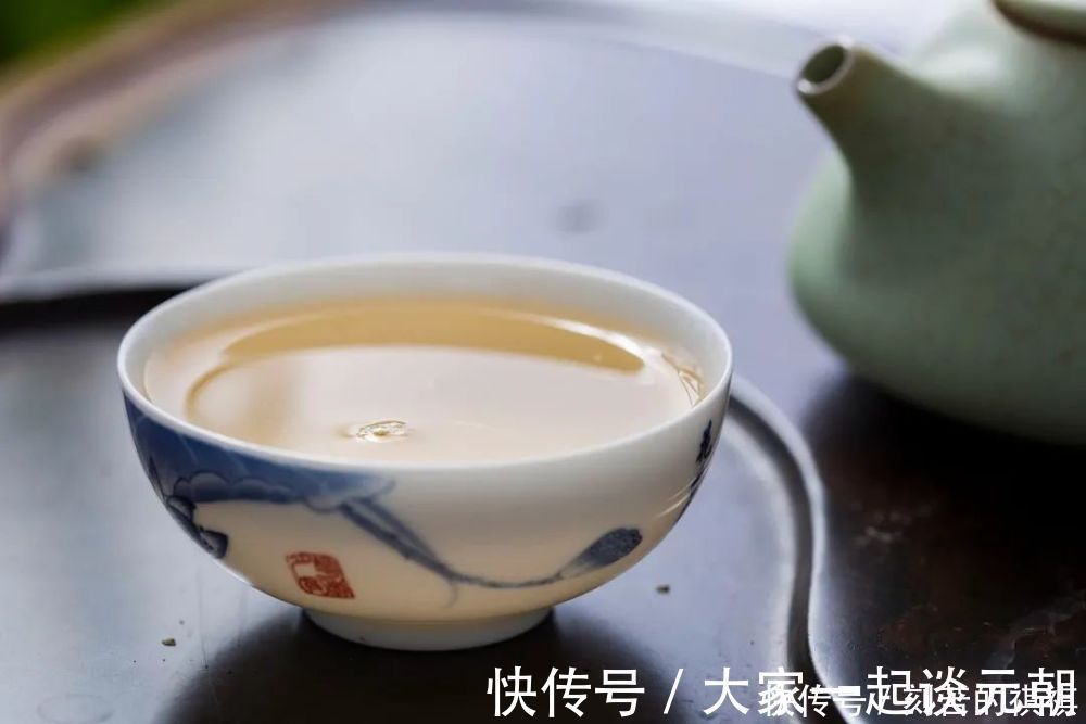 绿茶|喝茶,一分钟解渴,一小时休闲,一个月健康,一生长寿