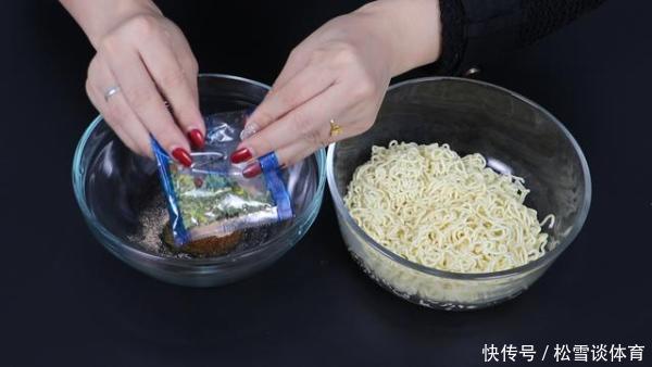 怎样泡面才是正确的,瞬间感觉30多年的泡面都白吃了