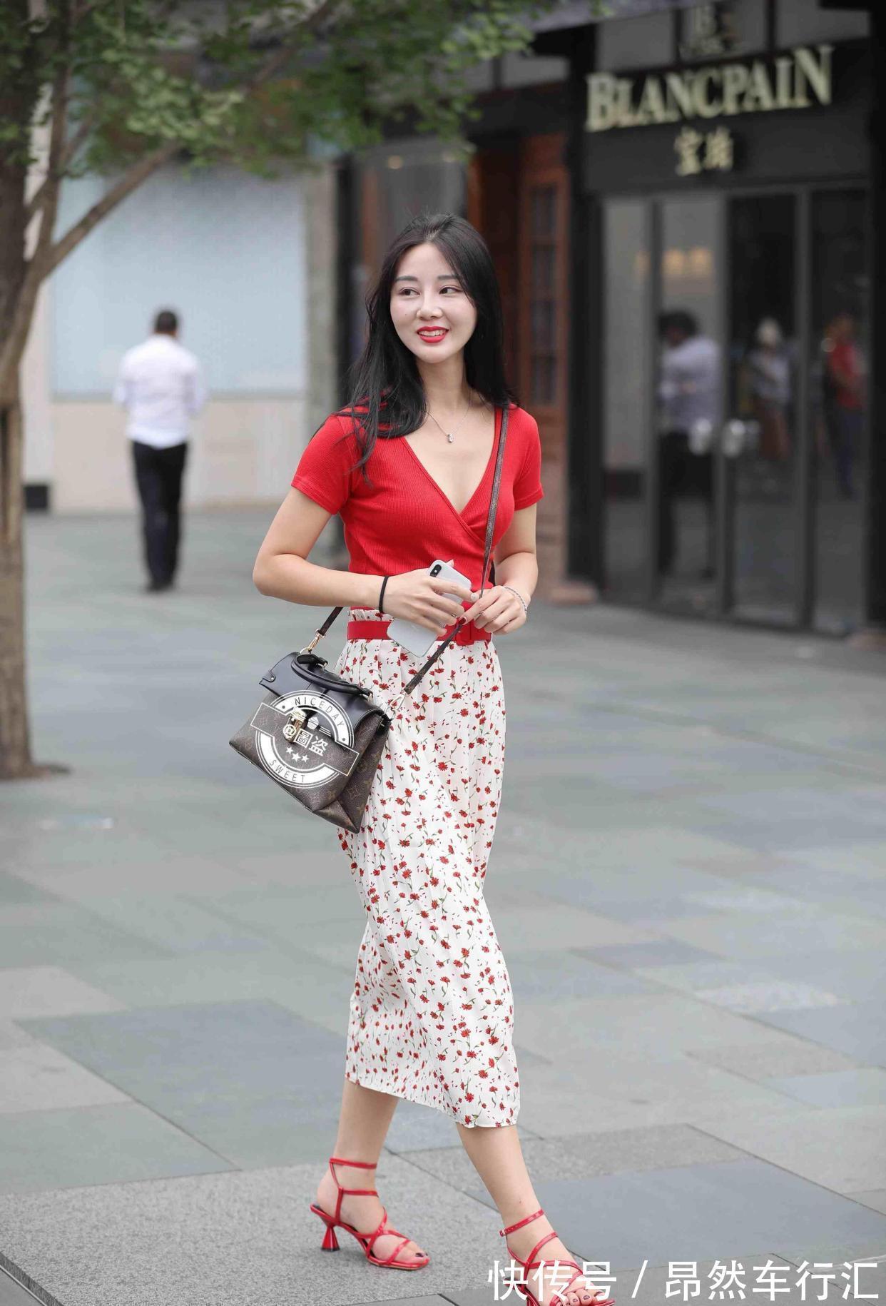 穿搭 美丽优雅的连衣裙穿搭更显文雅范,彰显民国名媛风采,时尚十足