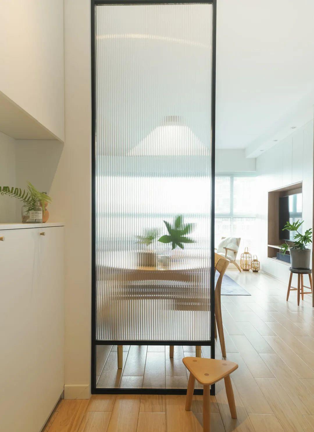 户型|小户型没玄关怎么办？建议这么做个“假玄关”，穿衣换鞋都方便！