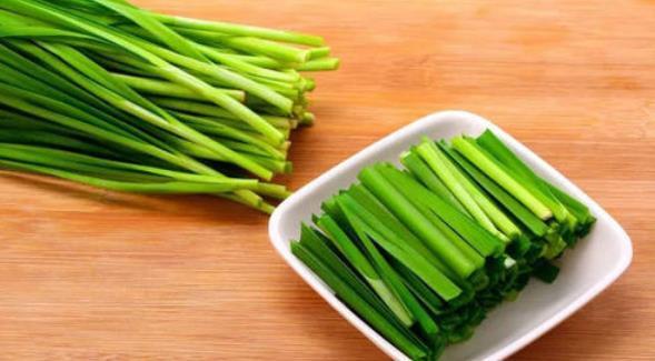 买韭菜,选宽叶还是窄叶?口感、味道区别挺大,弄懂后别再买错了