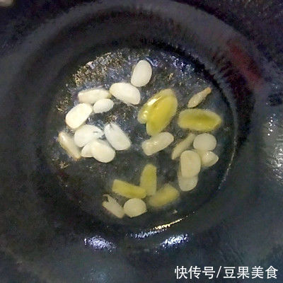 腊鸭腿炒蒜苗|这道腊鸭腿炒蒜苗，看一遍就会