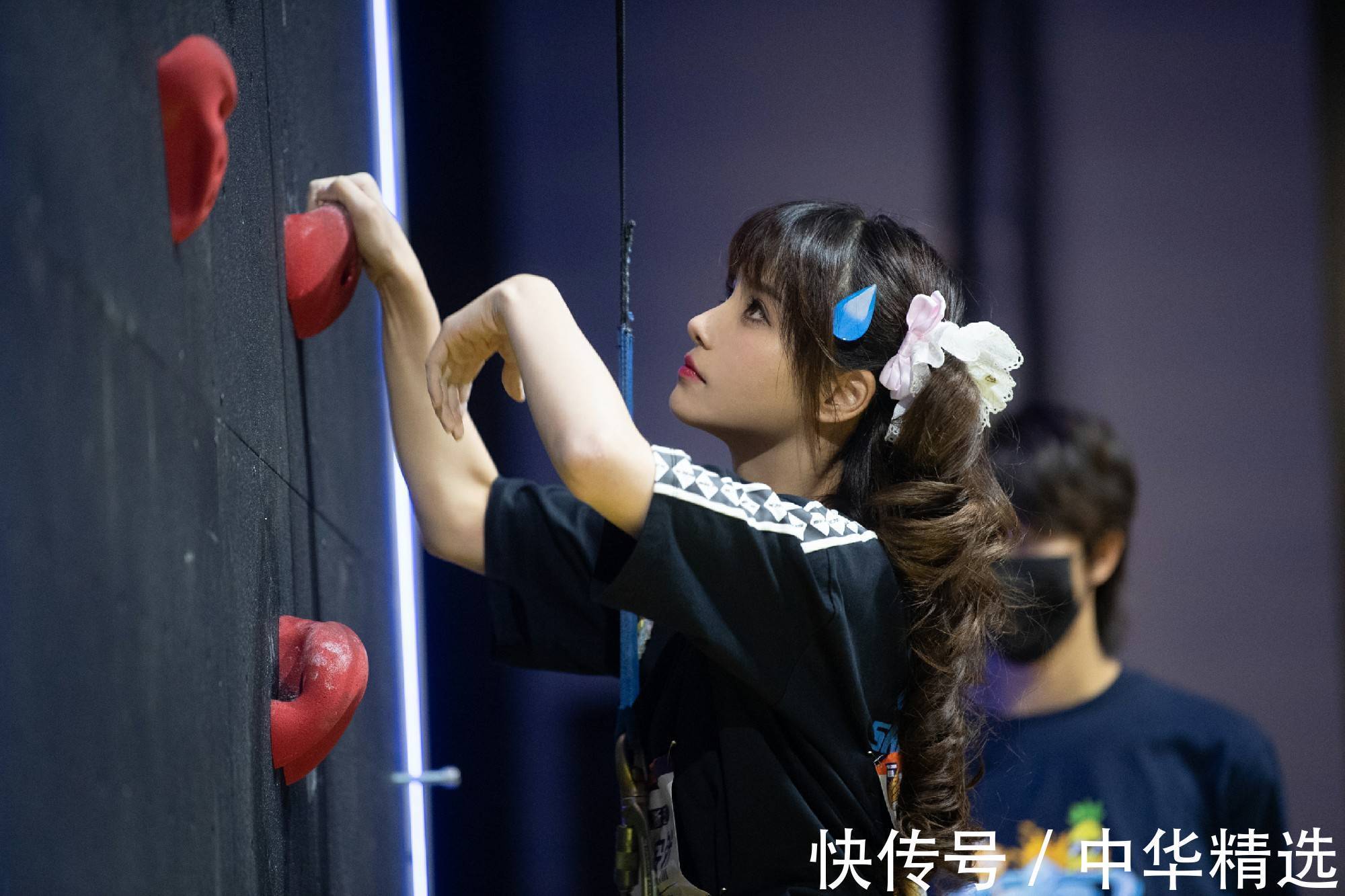 超新星運(yùn)動(dòng)會(huì)|甜美萌妹元?dú)鉂M滿變身運(yùn)動(dòng)大魔王 謝安然《超新星運(yùn)動(dòng)會(huì)》多項(xiàng)運(yùn)動(dòng)高分晉級(jí)