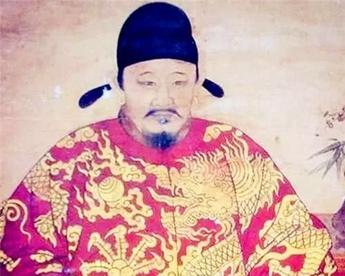 全城|将军打胜仗归来,全城百姓出城迎接,他挥着手笑着对随从说:屠城