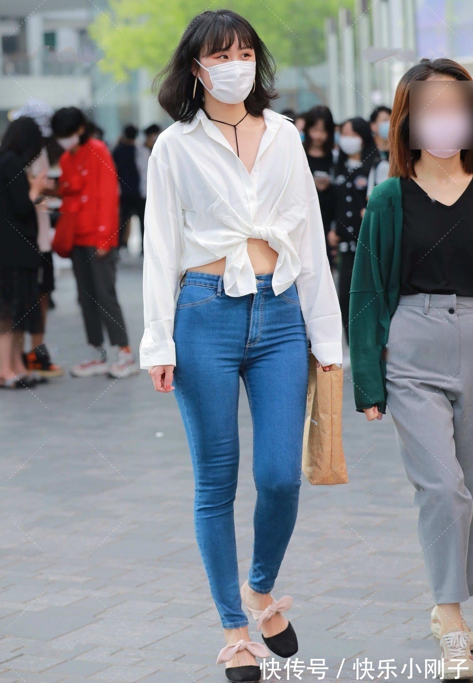 防晒衣|挺自信的,胖胖的美女,不是“庸脂俗粉”,真想请她吃饭