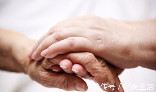 气味|为何人到老年,会有“老年臭”?若是常做4件事,老了也没味!