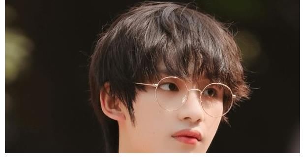 資格證|廣電出新規，王一博《天天向上》身份變“嘉賓”！考證還不夠格