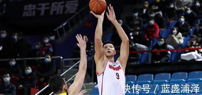 任骏飞|杨鸣观战!杜锋一扫阴霾,赛后低调,元旦大战易建联成胜负手!