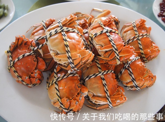 鲜美|清蒸蟹用冷水还是开水?牢记3个技巧,鲜嫩又鲜美,腿不掉黄不流